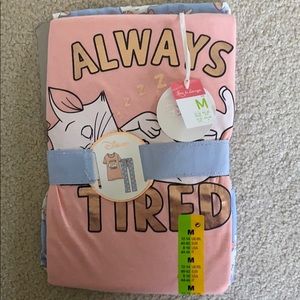 ✨Disney Marie Pajama Set✨